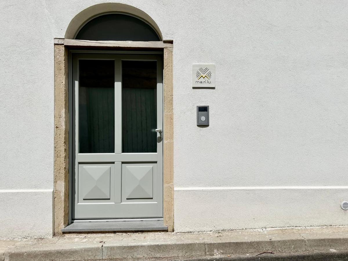 Palazzo Ma.Ri.Lu. Hotell Càbras Exteriör bild