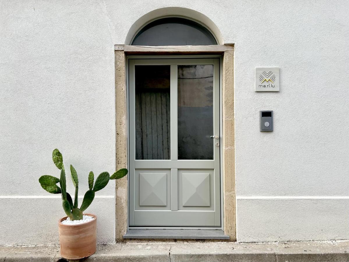Palazzo Ma.Ri.Lu. Hotell Càbras Exteriör bild